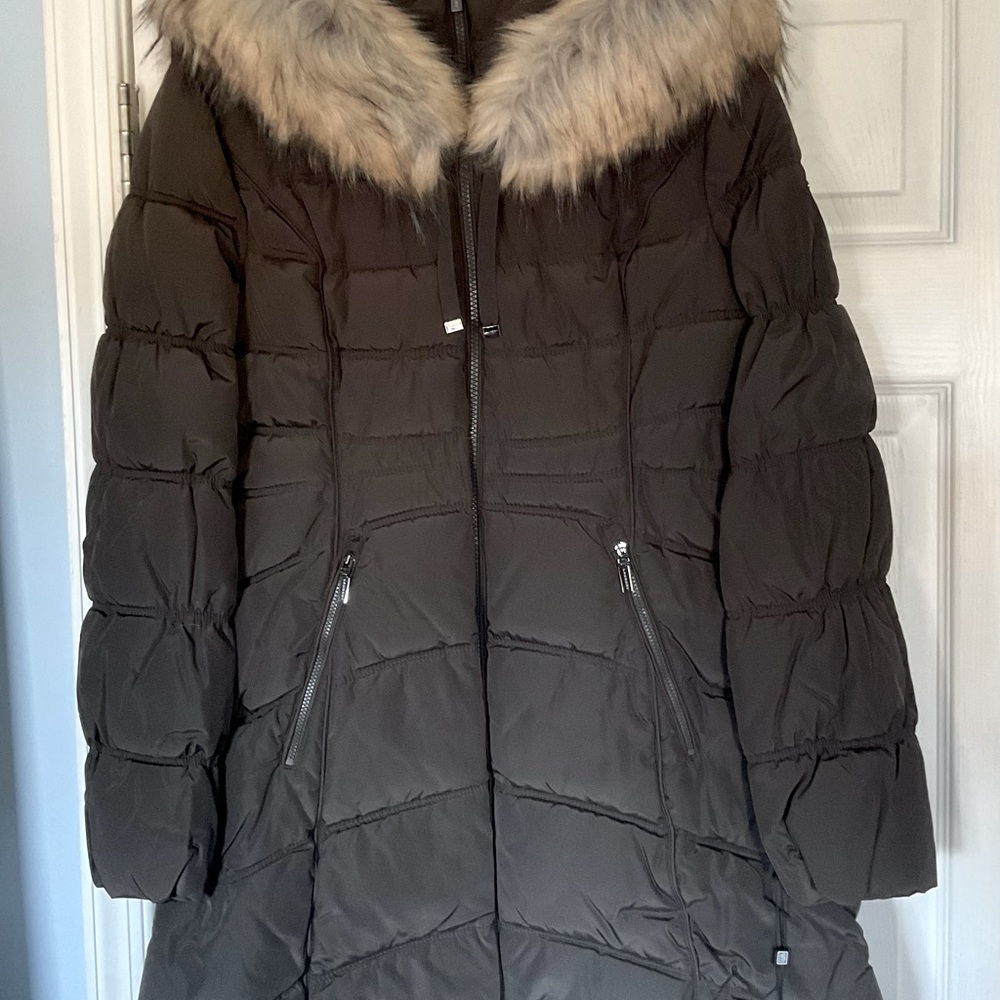 Womens Puffer Coat Taupe by Laundry size M